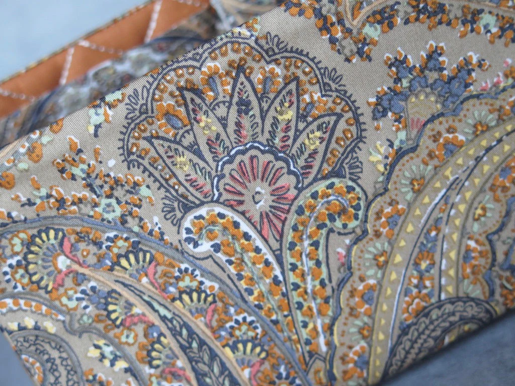 Paisley Gold - Image 6