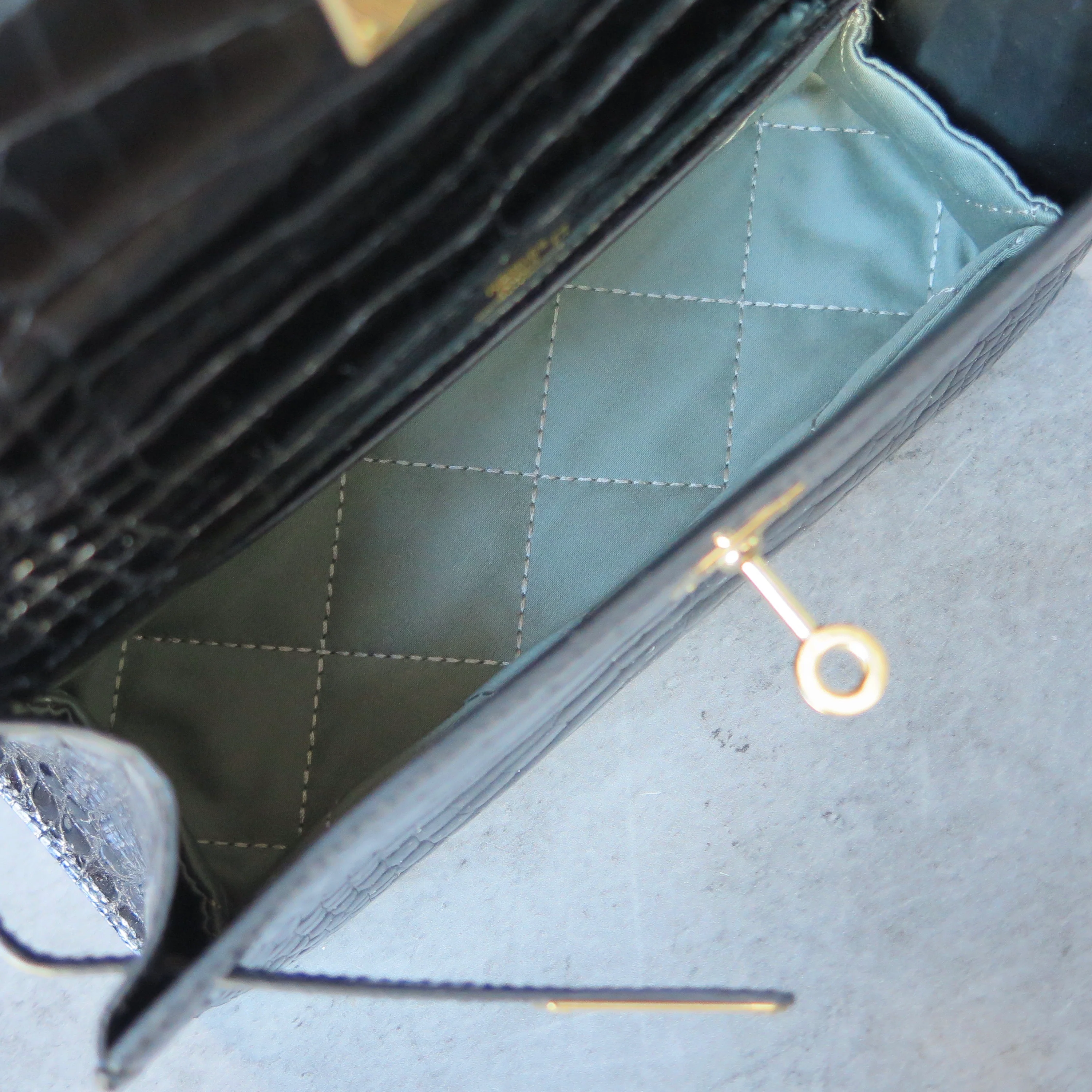 KP protective cover and liner in ETRO Paisley Gold - Image 4