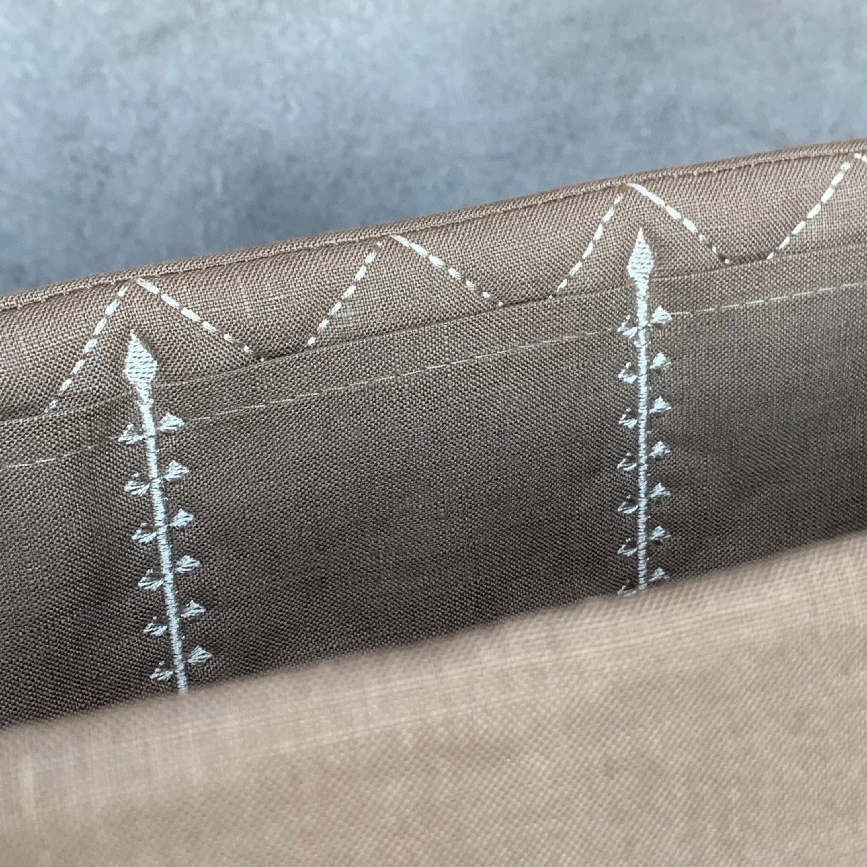 Taupe - Image 3